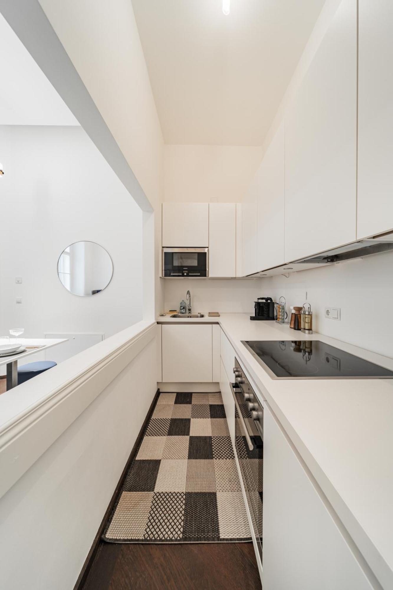 Luxury Designer In Center Of Appartement *